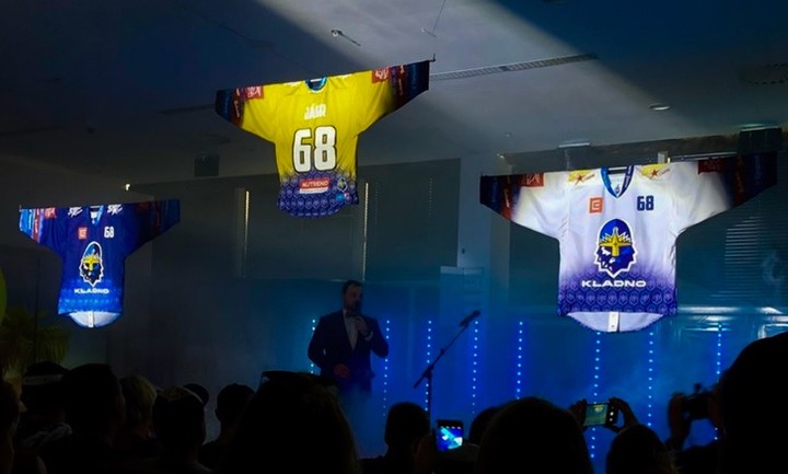 Treba dobre hrať aj vyzerať. Jágr predstavil nové dresy